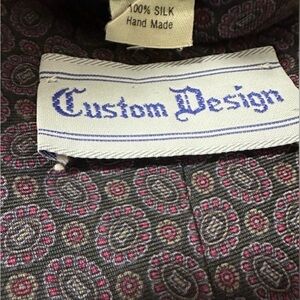Custom Design Tie 100% Silk Maroon Geometric